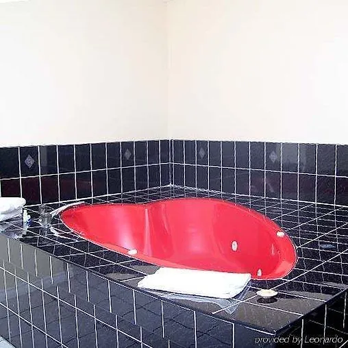 Canuck Inn And Suites شلالات نياغارا 2*,